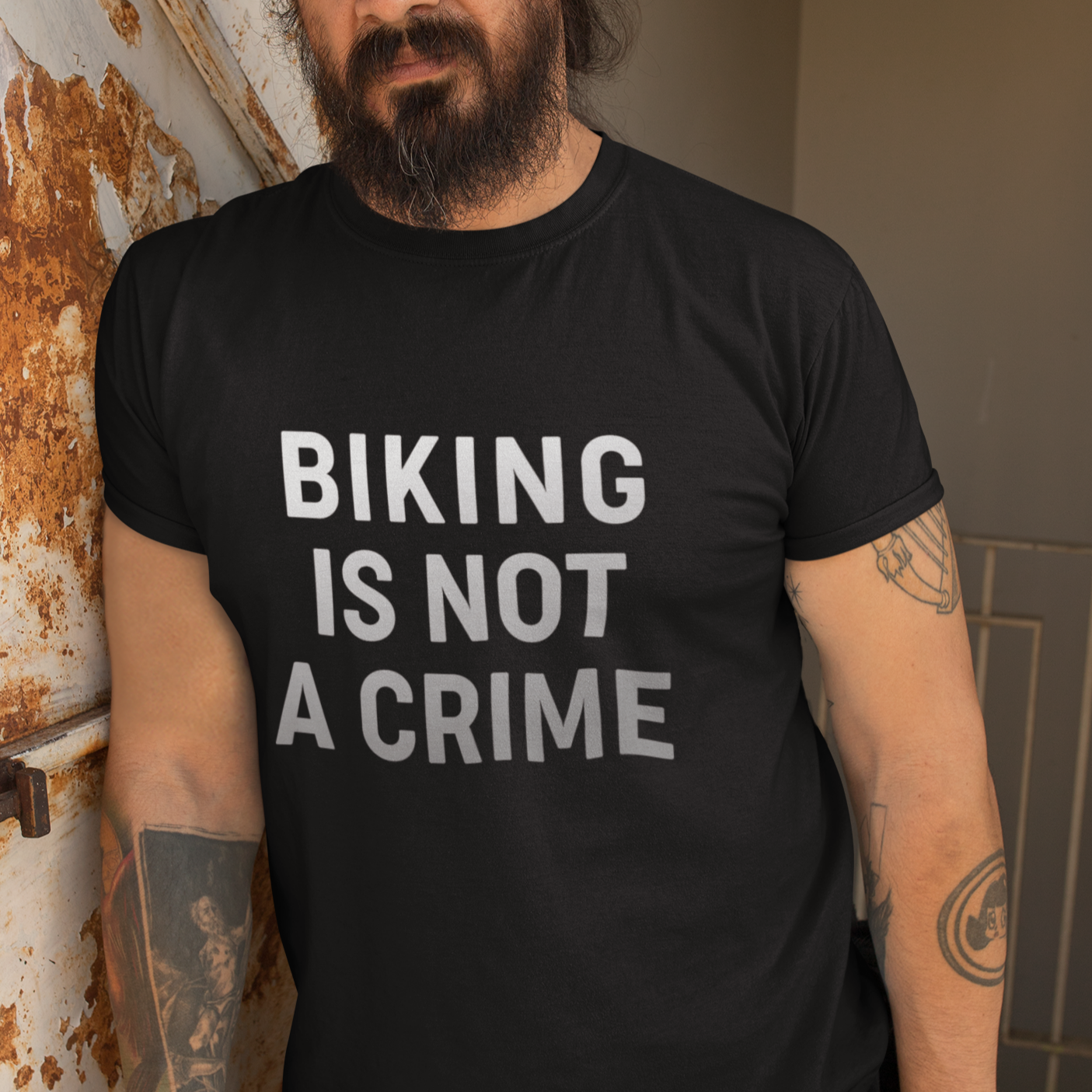 Biking is not a crime - Basic Shirt